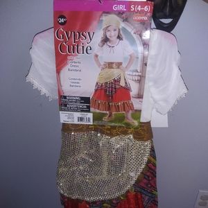 Girls size 4-6 gypsy Halloween costume new